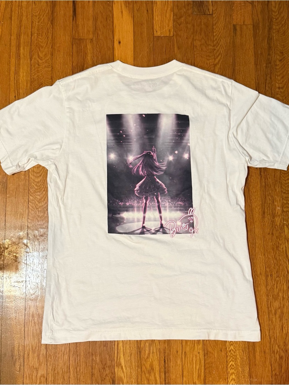 Uniqlo Unisex UT Oshi No Ko Ai Hoshino Tshirt with Stage Back Graphic Size Small